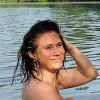Hat wer was von Louisa dellert? Nøgen