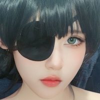 Hinatalei Salvatore Nøgen