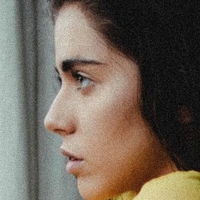 Holly James Nøgen
