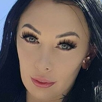 Hylia Fawkes Nøgen