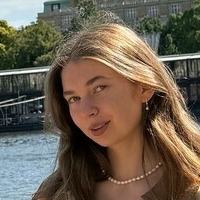 i_alice Nøgen