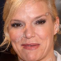 Ina Mueller Nøgen