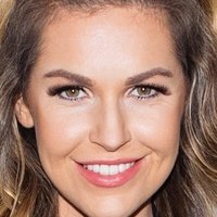 Ines Anioli Nøgen