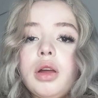 Isabella Perezz Nøgen