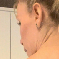 ita96elly Nøgen