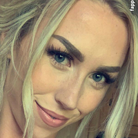 Jakki Farmer Nøgen