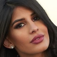 Jasmin Walia Nøgen