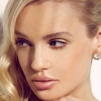 Jasmine Shogren Nøgen