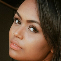 Jayne Oliveira Nøgen