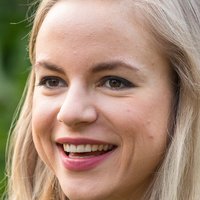 Julia Engelmann Nøgen