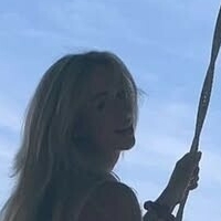 Julia Jaku Nøgen