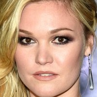 Julia Stiles Nøgen