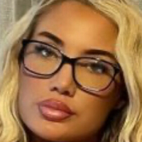 juliaholbanel Nøgen