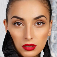 Juliana Karapetyan Nøgen