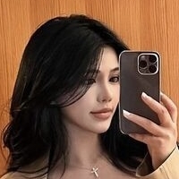 June Gong Nøgen