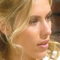 Karine Nuris Nøgen