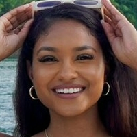 Karolina Achong Nøgen
