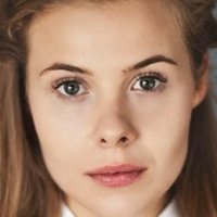 Karolina Staniec Nøgen