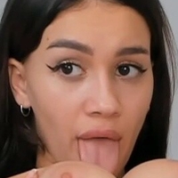 karollovea Nøgen