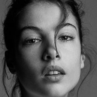 Katherine Henderson Nøgen