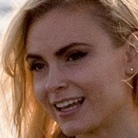 Katie Cherry Nøgen