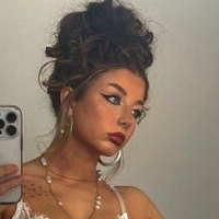 Keelyyedwards Nøgen