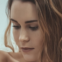 Kelly Hathaway Nøgen