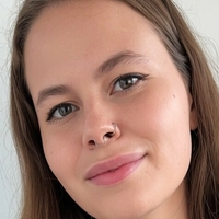 kelly_muur Nøgen