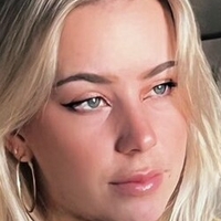 Kelsey Remige Nøgen