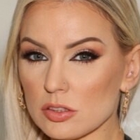Kenzie Taylor Nøgen