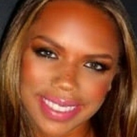 Kiely Williams Nøgen