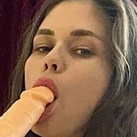 Kira Cherrys Nøgen