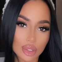 Kristina Kliuchnyk Nøgen