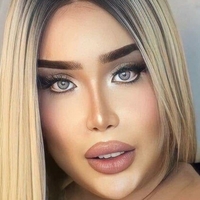 Kyla Yung Nøgen