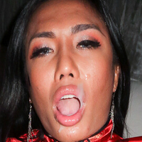 Ladyboy Mos Nøgen