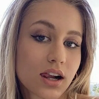 Lali_heart Nøgen