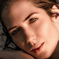 Larissa Darhuber Nøgen