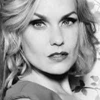 Laura Allen Nøgen