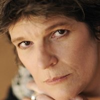 Laura Benson Nøgen