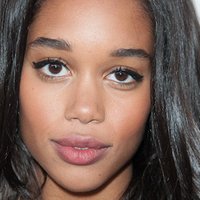 Laura Harrier Nøgen