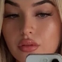 Laura Novaera Nøgen