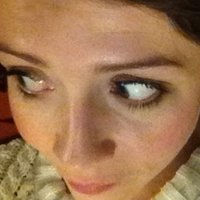 Laura Pyper Nøgen