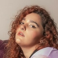 Laura Romaniello Nøgen