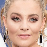 Lauren Alaina Nøgen