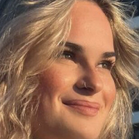 Lauren Hales Nøgen