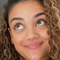 Laurie Hernandez Nøgen