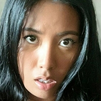 Layla Tai Nøgen