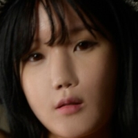 Laysha Goeun Nøgen
