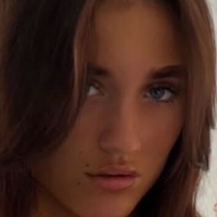Leah Steele Nøgen