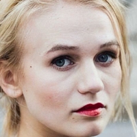 Leonie Wesselow Nøgen